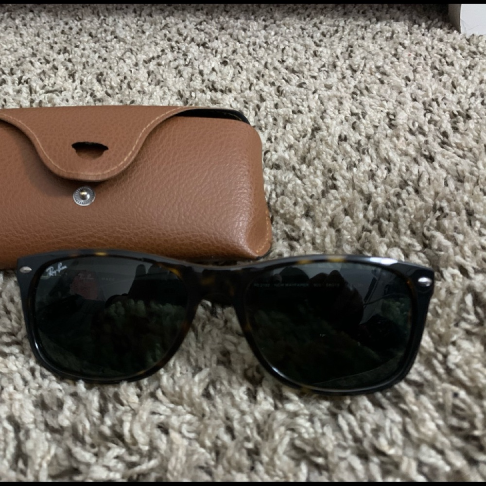 Ray-Ban New Wayfarer Sunglasses in Tortoiseshell